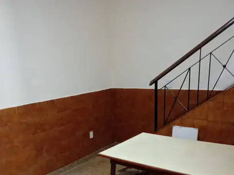 Casa en Alquiler con 1 cochera