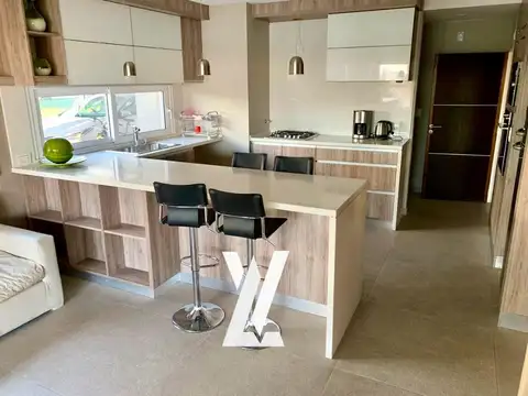 AV. DE LOS LAGOS S/N