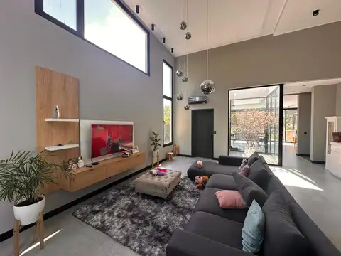 Casa en Venta en Funes, USD 1.100.000