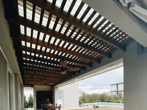 Casa en Alquiler Temporal de 4 dormitorios