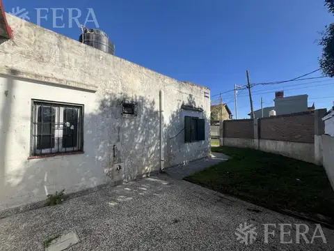 Casa 2 ambientes con 1 baño