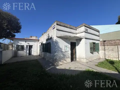 Venta casa 2 ambientes con quincho en Wilde