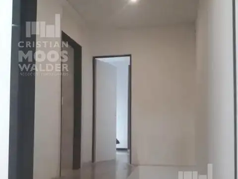 Casa 6 ambientes con 2 baños