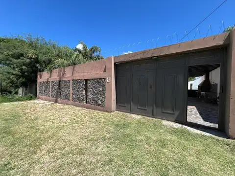 QUINCHO MÁS MONOAMBIENTE EN ZONA ALTA