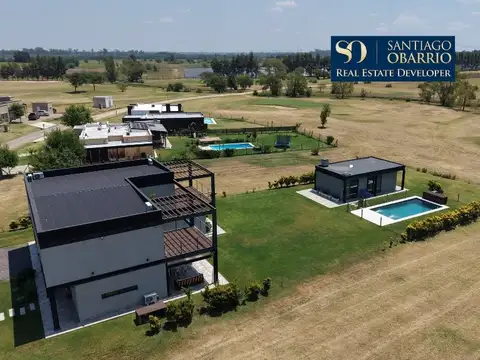 Venta casa en Medal - Espectacular Oportunidad en Lote al Golf