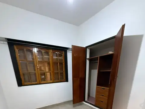 Casa 8 ambientes con 3 baños