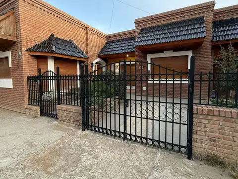 Venta Casa 3 dormitorios con quincho