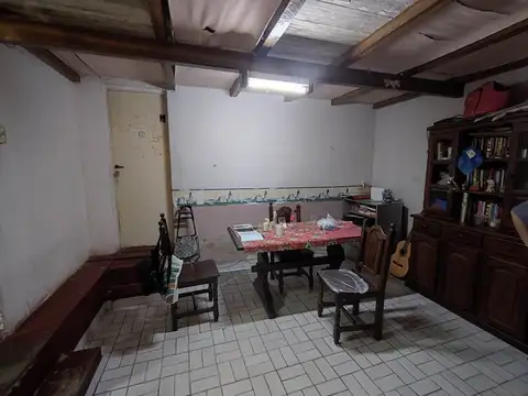 Casa 2 ambientes con 1 baño