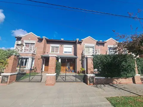 Depto Tipo Casa en Venta 18 años
