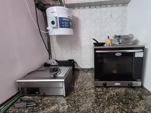 Local alquiler a metros de Av Maipú