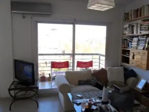 1 amb. divis.bcon. c/fte. Apto Prof. y/o vvda. Cochera Fija