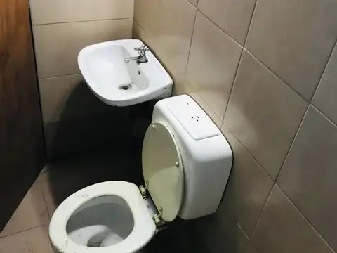 Avda. del Sesquicentenario 100