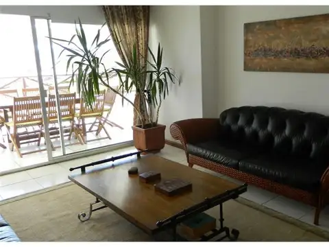 Departamento 6 ambientes con 3 baños