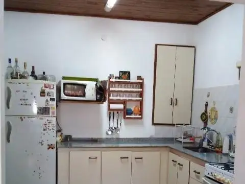 Depto Tipo Casa 3 ambientes con 2 baños