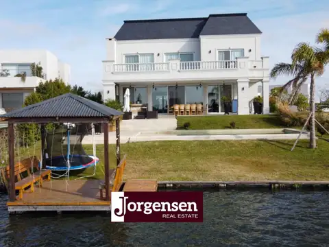 Casa en Venta en Puertos - Muelles, USD 1.180.000