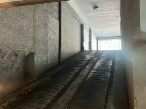 VENTA COCHERA FIJA CUBIERTA VILLA DEL PARQUE