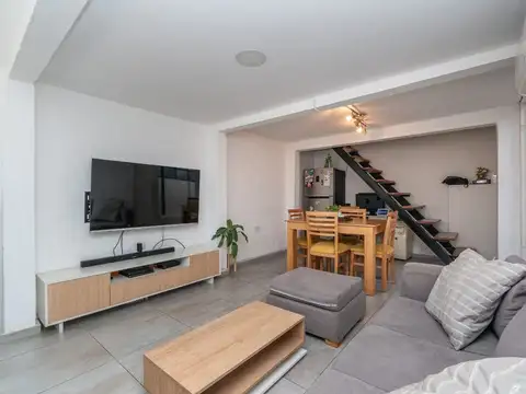 Depto Tipo Casa 2 ambientes con 1 baño