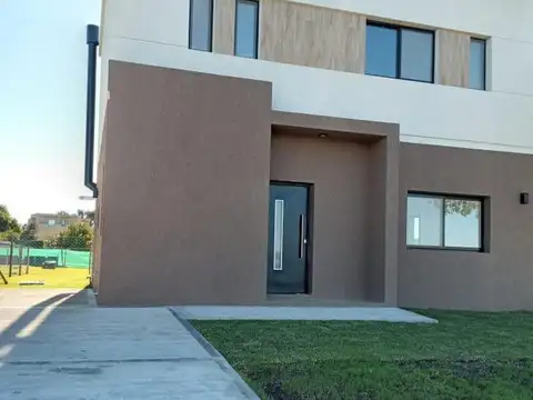 Trinidad y Av. Mitre Manzanarez Pilar