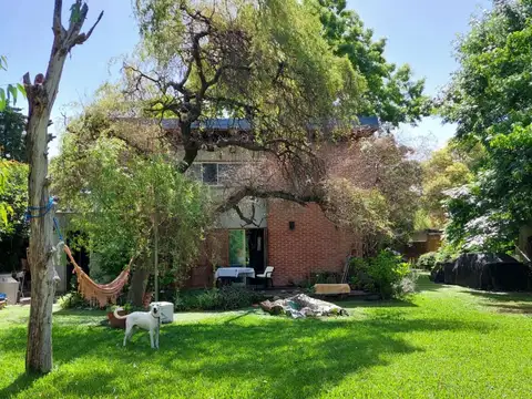 Casa - Venta - Argentina, City Bell - Calle 448 entre 21a y 21c