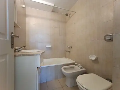 Departamento en Alquiler con 1 cocheras