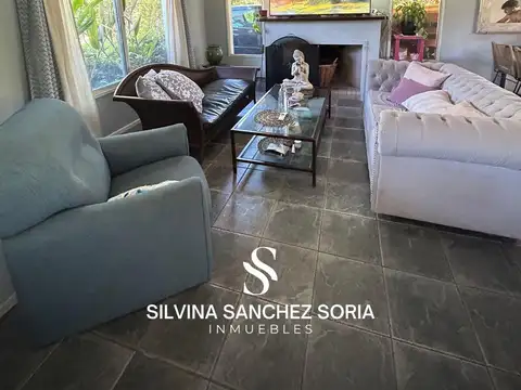 Casa en Alquiler Temporal con 2 cocheras