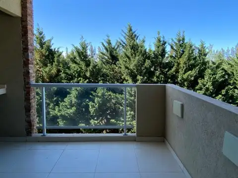 Avenida De Los Lagos 600