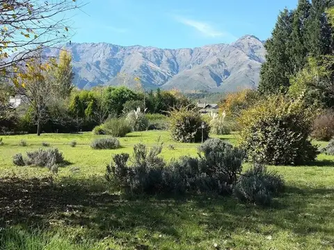 Casa 9 ambientes con 7 baños