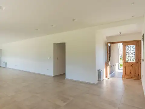 Casa 7 ambientes con 3 baños