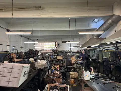 Depósito con vivienda en San Martín