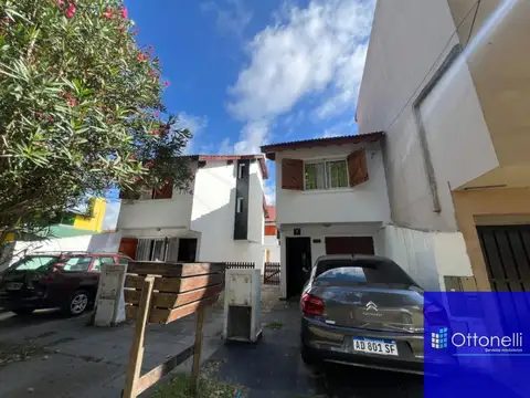 Dúplex en venta c/ cochera en Costa Azul