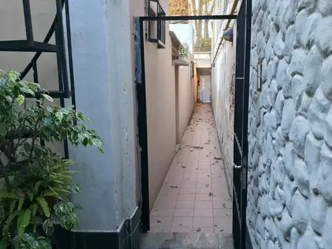 Depto Tipo Casa 6 ambientes con 2 baños