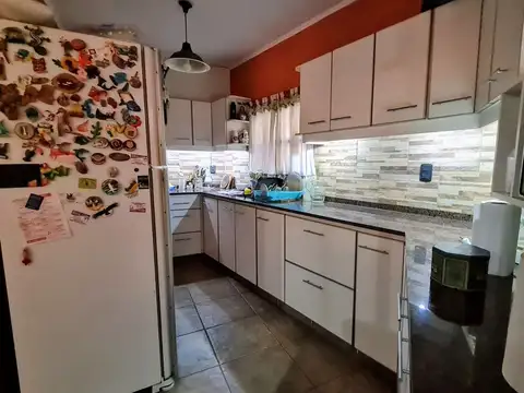 Casa - Venta - Argentina, CASEROS - AYACUCHO 3168