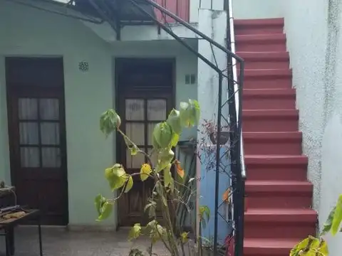 Depto Tipo Casa 5 ambientes con 2 baños
