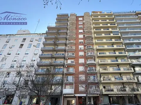 Franklin D Roosevelt 4900, Piso 13