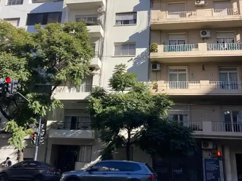 Av. Luis M. Campos al 300