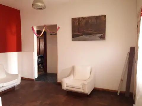 Casa 6 ambientes con 5 baños