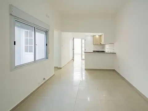 Depto Tipo Casa 2 ambientes con 1 baño