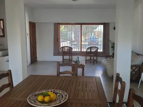 Casa en Venta en Barrio Roca, USD 340.000