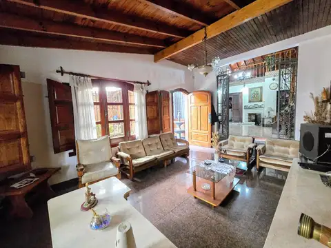 Casa 4 ambientes con 3 baños