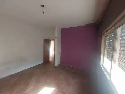 Departamento tipo casa en venta en Merlo Sur