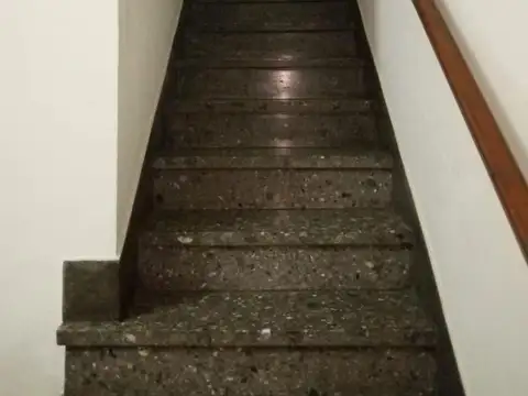 Depto Tipo Casa en Venta 45 años