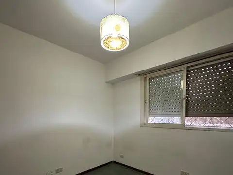 Departamento 2 ambientes  en venta en Castelar Sur