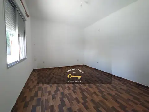 Casa 2 ambientes con 1 baño