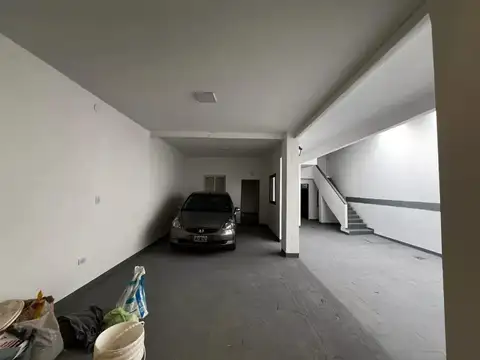 Galpon en Venta 32  mts Fondo