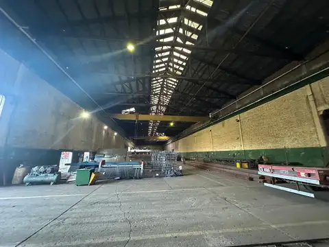 Deposito en venta - 9315 m2 - Próximos a Autopista Bs As - La Plata