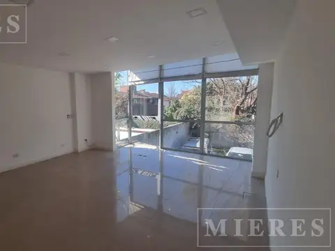 Oficinas de 125 m2 en alquiler en Thames y Panamericana, San Isidro