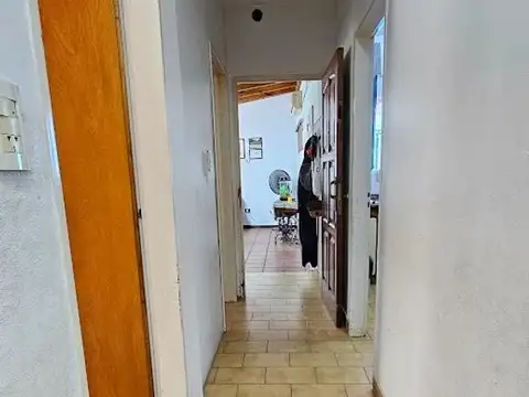 Casa con Local al frente, ideal inversor APTO PROFESIONAL