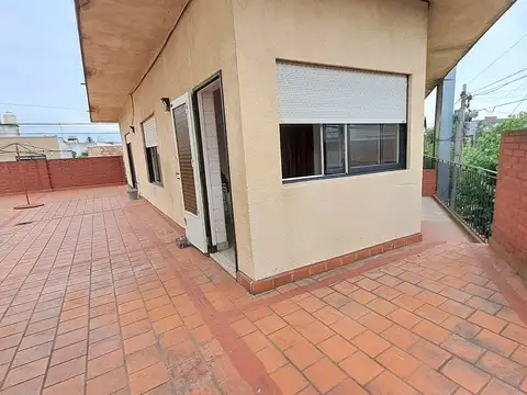 Local en Venta 57 años