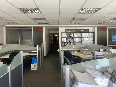 Oficina en Venta con 4 cocheras