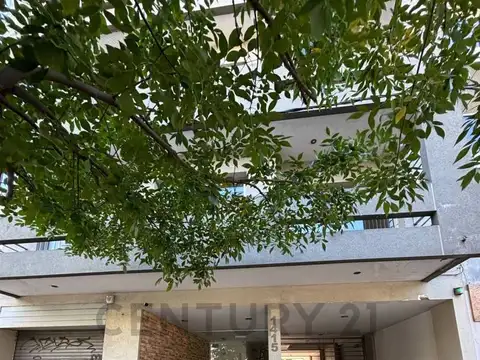 44 entre 23 y 24 1400, Piso 0